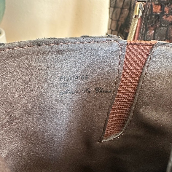 Donald J. Pliner Swift Brown Croc Embossed Leather Zip Ankle Booties Women’s 7M - Picture 12 of 15